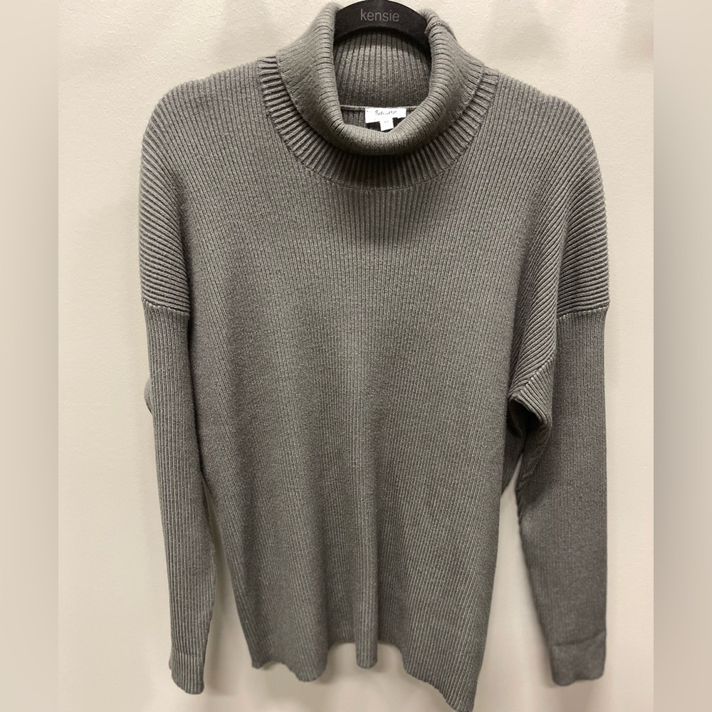 Splendid Olive/Gray OversizedTurtleneck Sweater